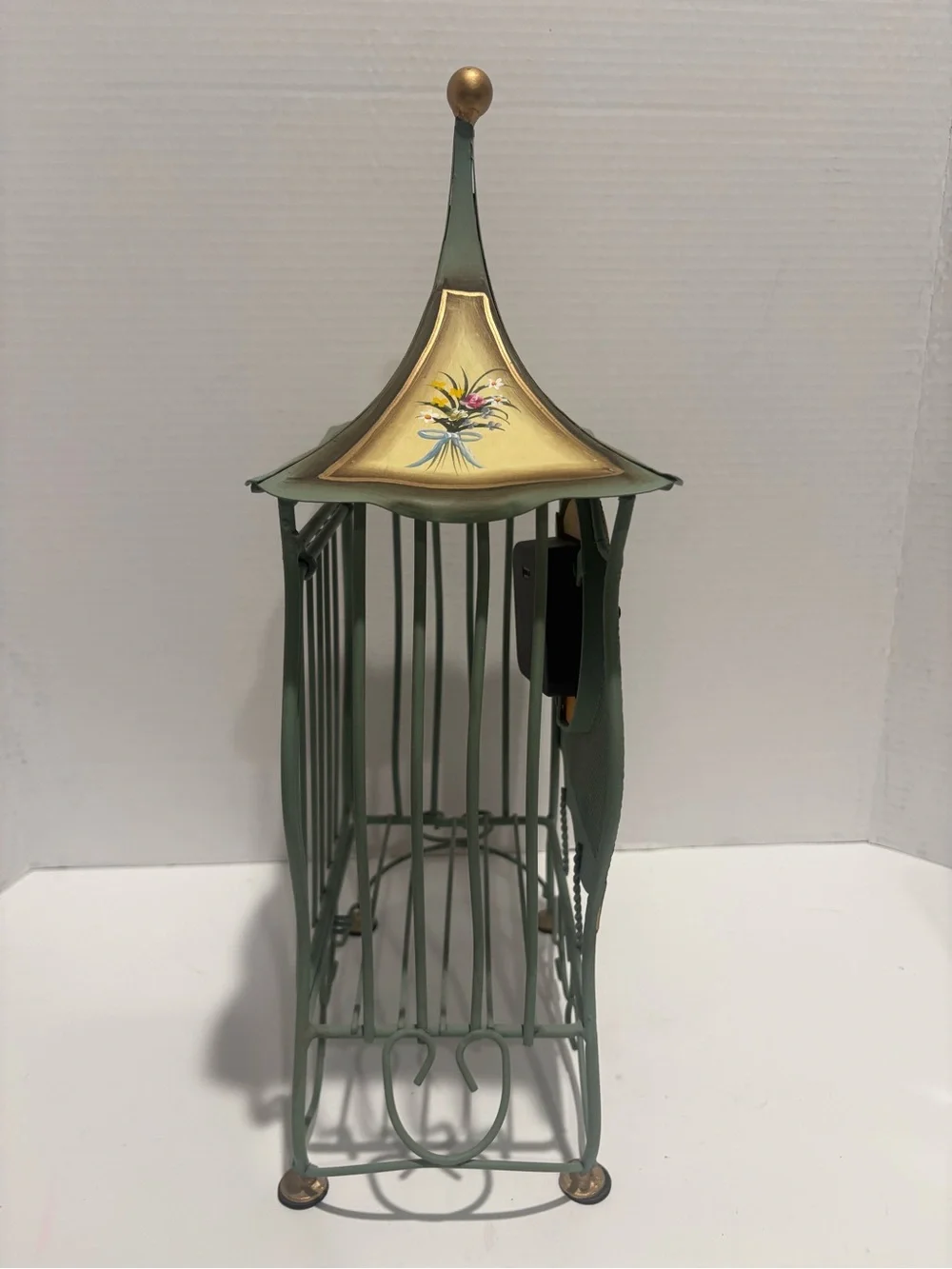 Vintage Style Wire Cage Clock (works)